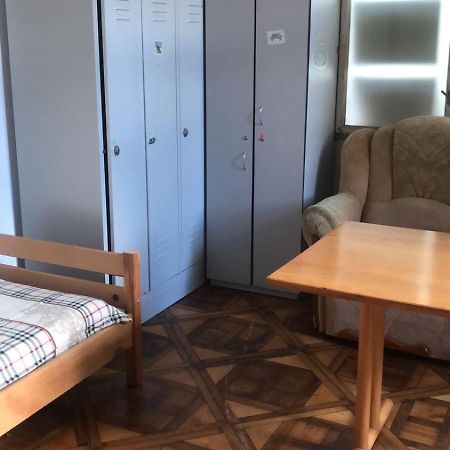 Hostel Mif Iwano-Frankiwsk Zewnętrze zdjęcie